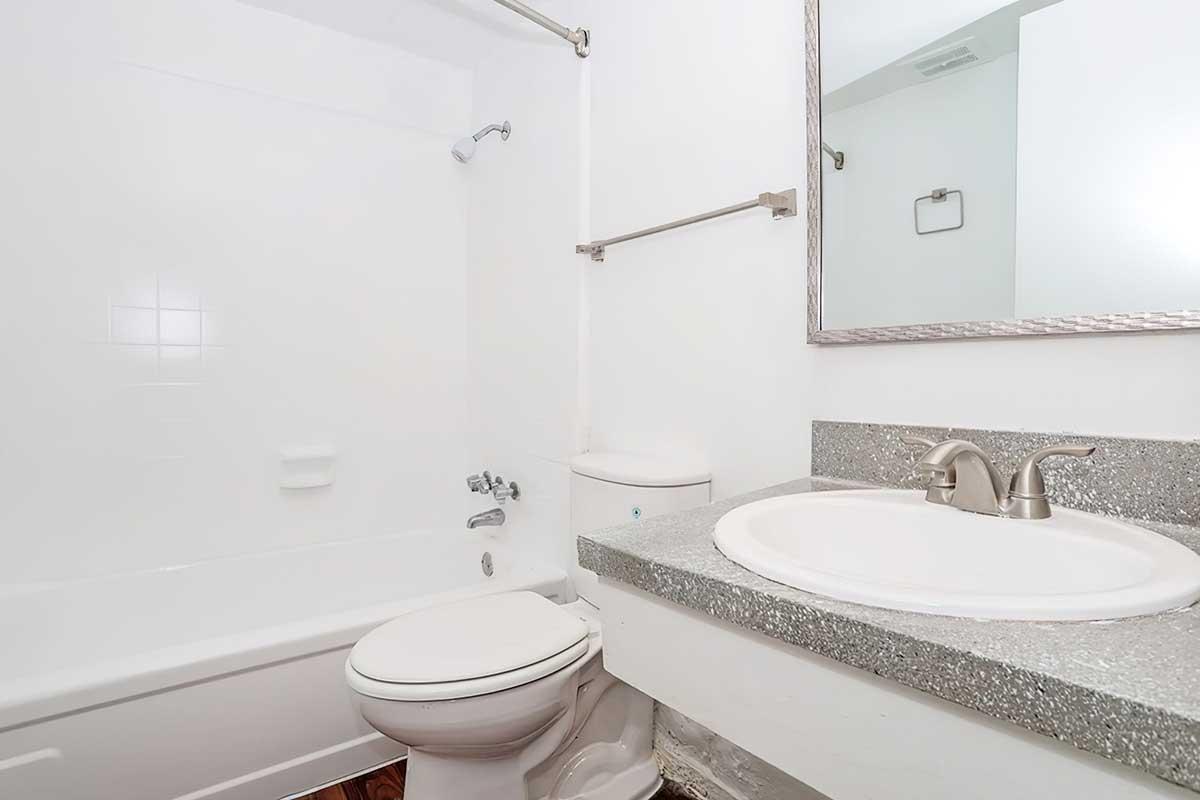 Pasadena bathroom with bathtub